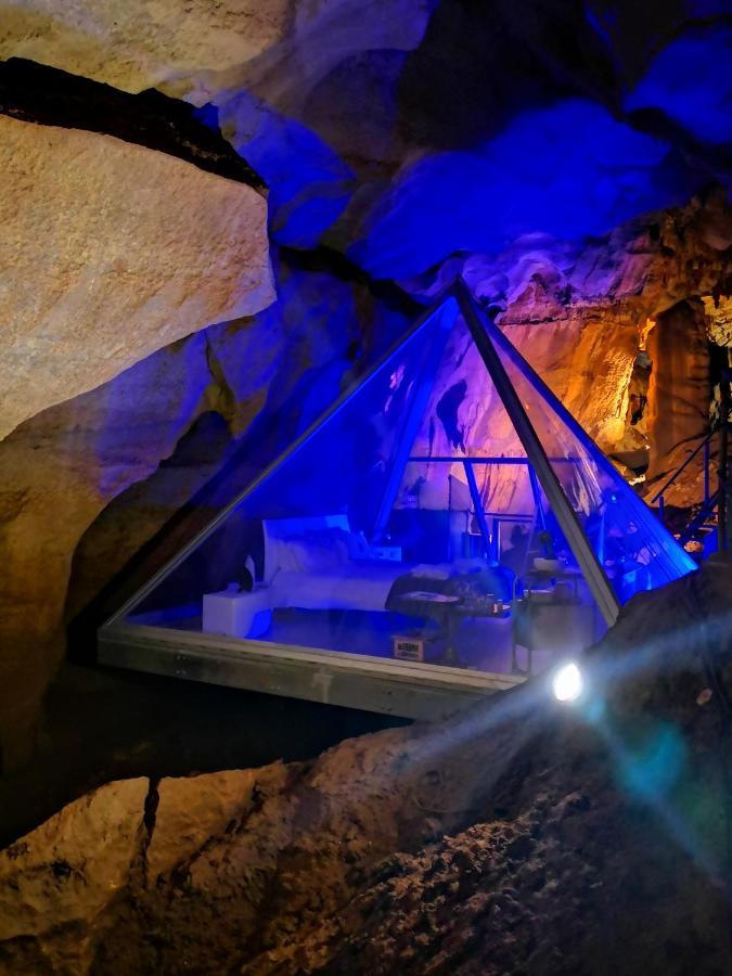 Magnifique gite en pierres 6 personnes avec piscine privee Ardeche plein sud Lablachère Extérieur photo