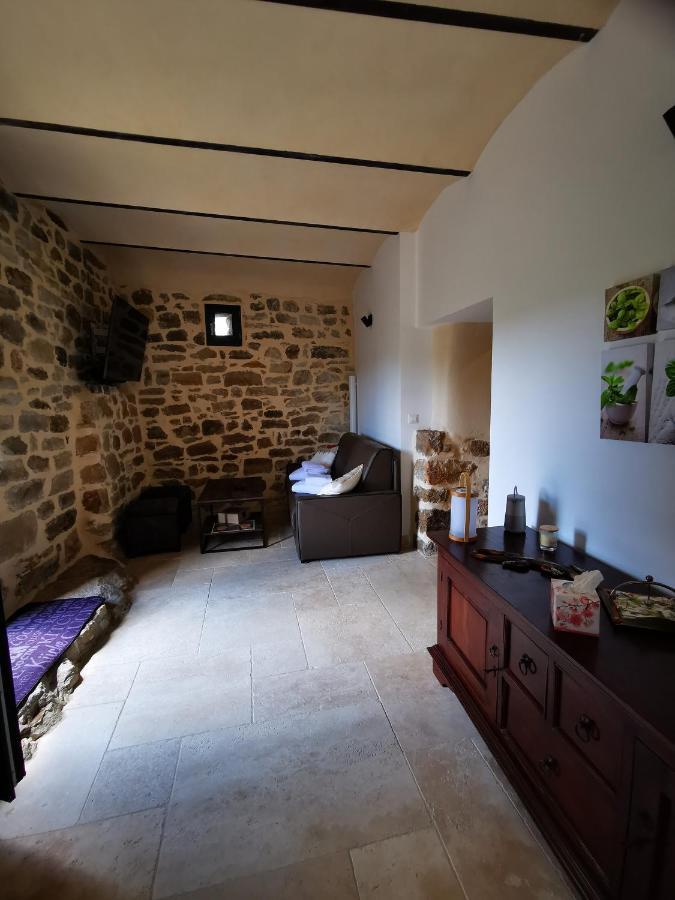 Magnifique gite en pierres 6 personnes avec piscine privee Ardeche plein sud Lablachère Extérieur photo