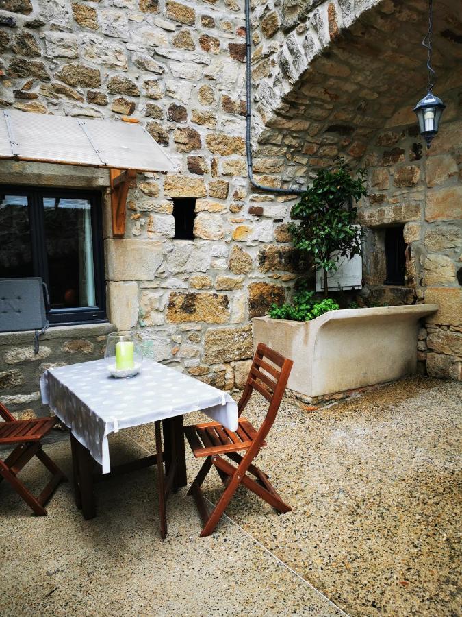 Magnifique gite en pierres 6 personnes avec piscine privee Ardeche plein sud Lablachère Extérieur photo