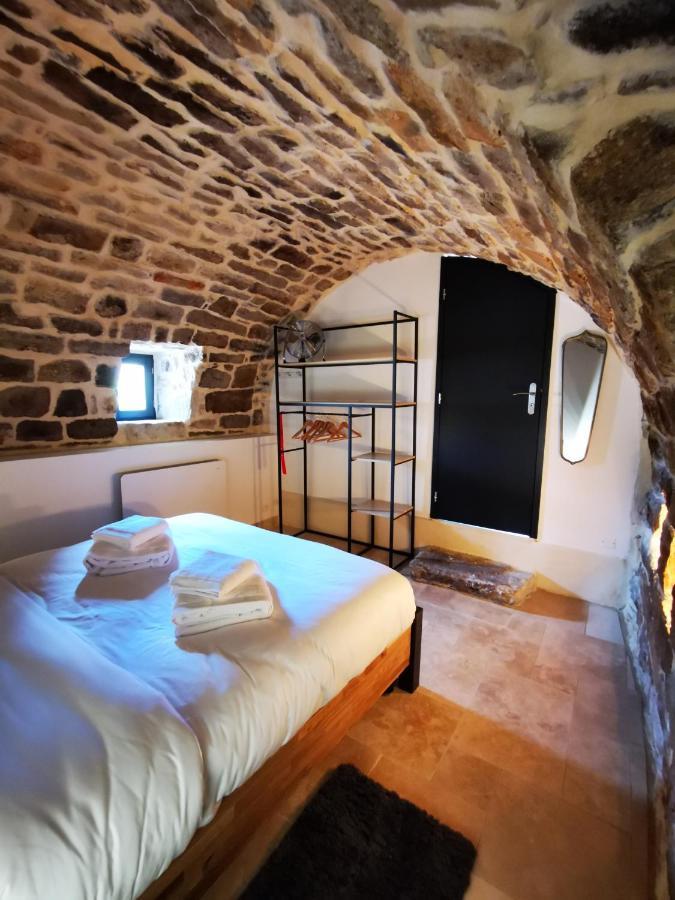Magnifique gite en pierres 6 personnes avec piscine privee Ardeche plein sud Lablachère Extérieur photo